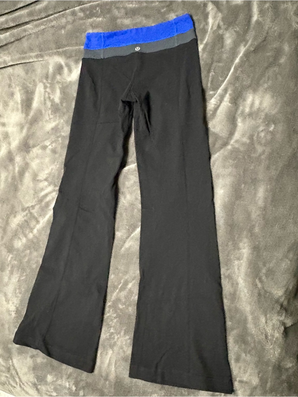 Vintage Lululemon Reversible Groove Pants - Black / Sapphire Blue / Coal size2